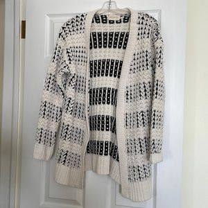 Dreamers Black and white sweater